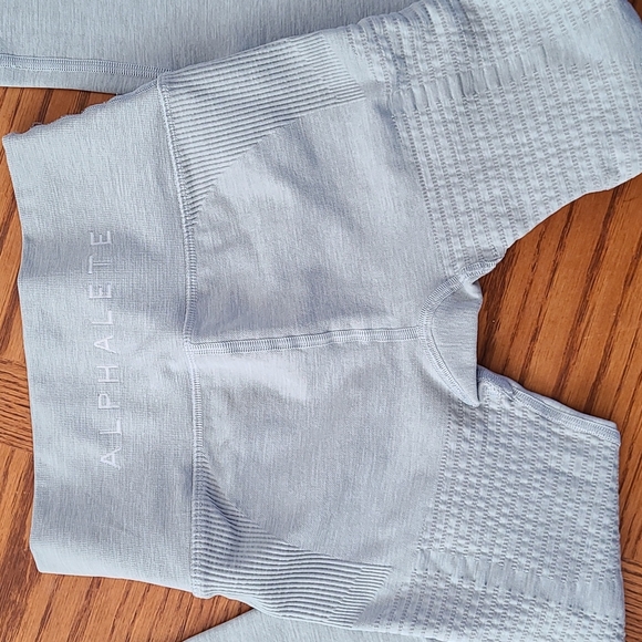 *SOLD* Alphate Halo Leggings - Picture 3 of 6